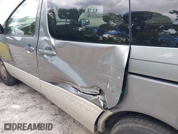 ✅ 1998 Toyota Sienna LE • VIN: 4T3ZF13C9WU029468 • Лот: 42199057. Опубликован ранее на IAAI с пробегом Не указан. Бесплатный доступ к архиву аукционных продаж из США и подробный отчёт об истории автомобиля на DreamBid. Изображение 6.