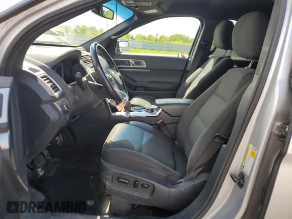 ✅ 2011 Ford Explorer XLT • VIN: 1FMHK8D8XBGA07622 • Lot: 58618345. Wystawiony na Copart z przebiegiem 205 388 mil. Bezpłatny archiwum sprzedaży aukcyjnych z USA i szczegółowy raport historii pojazdu na DreamBid. Zdjęcie 7.