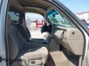 ✅ 2001 Chevrolet Silverado 2500HD LS • VIN: 1GCHK23U31F202241 • Lot: 41978203. Wystawiony na IAAI z przebiegiem 200 912 mil. Bezpłatny archiwum sprzedaży aukcyjnych z USA i szczegółowy raport historii pojazdu na DreamBid. Zdjęcie 5.