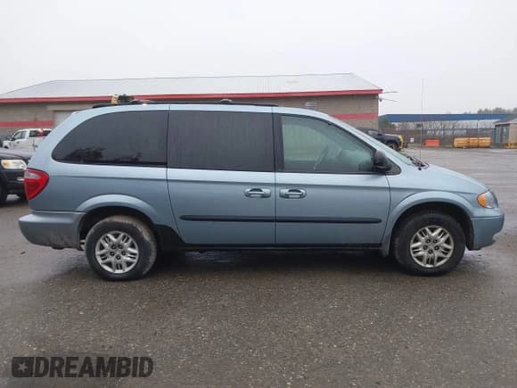 ✅ 2003 Dodge Caravan Sport • VIN: 2D4GP44333R251498 • Lot: 43648414. Wystawiony na IAAI z przebiegiem 106 996 mil. Bezpłatny archiwum sprzedaży aukcyjnych z USA i szczegółowy raport historii pojazdu na DreamBid. Zdjęcie 14.