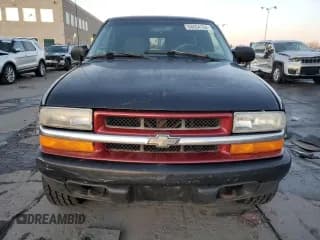 ✅ 2001 Chevrolet S-10 LS ZR2 • VIN: 1GCCT19W718161384 • Лот: 84834104. Опубликован ранее на Copart с пробегом 288 874 миль. Бесплатный доступ к архиву аукционных продаж из США и подробный отчёт об истории автомобиля на DreamBid. Изображение 5.