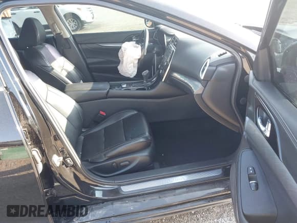 ✅ 2018 Nissan Maxima S • VIN: 1N4AA6APXJC379160 • Lot: 43015745. Listed on IAAI with 177,403 mi. Free auction sales archive from the USA and detailed vehicle history report at DreamBid. Image 5.