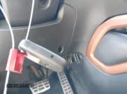 ✅ 2016 Hyundai Veloster Turbo Rally Edition • VIN: KMHTC6AE1GU293195 • Lot: 41176350. Wystawiony na IAAI z przebiegiem 117 088 mil. Bezpłatny archiwum sprzedaży aukcyjnych z USA i szczegółowy raport historii pojazdu na DreamBid. Zdjęcie 11.