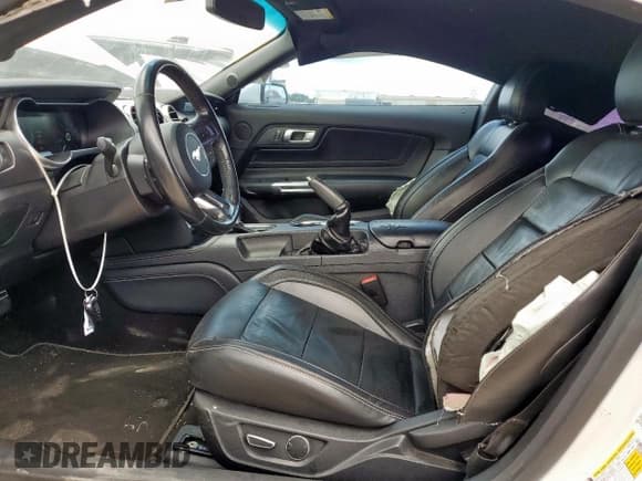 ✅ 2019 Ford Mustang EcoBoost • VIN: 1FA6P8TH9K5118470 • Lot: 61856475. Listed on Copart with 74,485 mi. Free auction sales archive from the USA and detailed vehicle history report at DreamBid. Image 7.