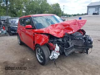 ✅ 2022 Kia Soul EX • VIN: KNDJ33AU2N7151774 • Лот: 43085410. Опубликован ранее на IAAI с пробегом 28 482 миль. Бесплатный доступ к архиву аукционных продаж из США и подробный отчёт об истории автомобиля на DreamBid. Изображение 1.