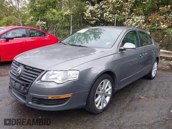 ✅ 2006 Volkswagen Passat 2.0T • VIN: WVWEK73C16P070458 • Lot: 42031577. Listed on IAAI with 84,171 mi. Free auction sales archive from the USA and detailed vehicle history report at DreamBid. Image 2.