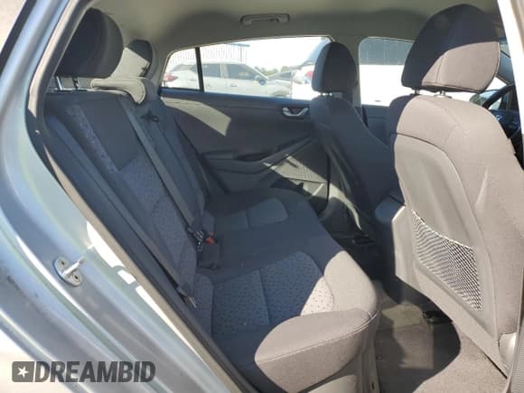 ✅ 2017 Hyundai Ioniq SEL • VIN: KMHC75LC0HU045774 • Lot: 83817094. Wystawiony na Copart z przebiegiem 103 752 mil. Bezpłatny archiwum sprzedaży aukcyjnych z USA i szczegółowy raport historii pojazdu na DreamBid. Zdjęcie 10.