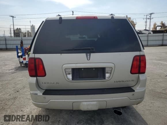 ✅ 2004 Lincoln Navigator Luxury • VIN: 5LMFU27R34LJ37915 • Лот: 72651074. Опубликован ранее на Copart с пробегом 178 512 миль. Бесплатный доступ к архиву аукционных продаж из США и подробный отчёт об истории автомобиля на DreamBid. Изображение 6.