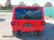 ✅ 2025 Jeep Wrangler Sahara • VIN: 1C4PJXEN5SW568740 • Lot: 43606846. Wystawiony na IAAI z przebiegiem 11 039 mil. Bezpłatny archiwum sprzedaży aukcyjnych z USA i szczegółowy raport historii pojazdu na DreamBid. Zdjęcie 16.
