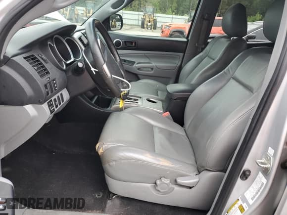 ✅ 2012 Toyota Tacoma PreRunner • VIN: 3TMJU4GN0CM138222 • Lot: 90221605. Listed on Copart with 104,048 mi. Free auction sales archive from the USA and detailed vehicle history report at DreamBid. Image 7.