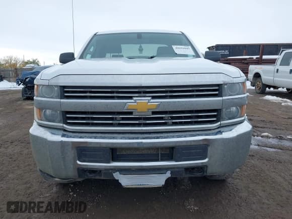 ✅ 2016 Chevrolet Silverado 2500HD Work Truck • VIN: 1GC2KUEG9GZ146192 • Lot: 40692043. Wystawiony na IAAI z przebiegiem Nie podano. Bezpłatny archiwum sprzedaży aukcyjnych z USA i szczegółowy raport historii pojazdu na DreamBid. Zdjęcie 13.
