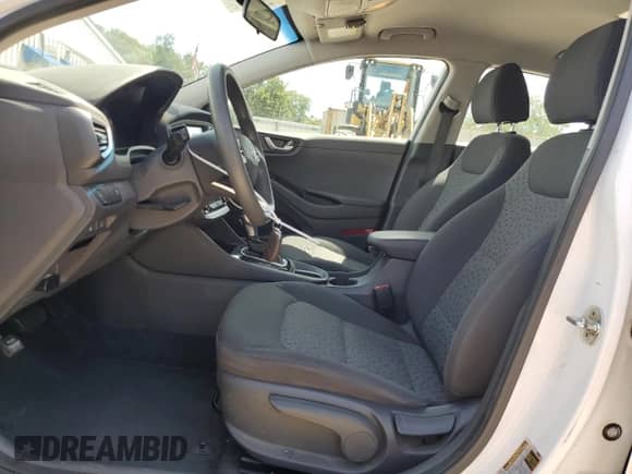 2018 Hyundai Ioniq Blue с VIN KMHC65LCXJU065684, выставлен на аукционе Copart как лот 69674124 с пробегом 104 554 миль миль и Списание • Salvage title. История ставок и продаж доступна на DreamBid. Изображение 7.