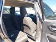 ✅ 2016 Jeep Cherokee 75th Anniversary • VIN: 1C4PJLCB3GW346755 • Лот: 43277169. Опубликован ранее на IAAI с пробегом 129 333 миль. Бесплатный доступ к архиву аукционных продаж из США и подробный отчёт об истории автомобиля на DreamBid. Изображение 8.