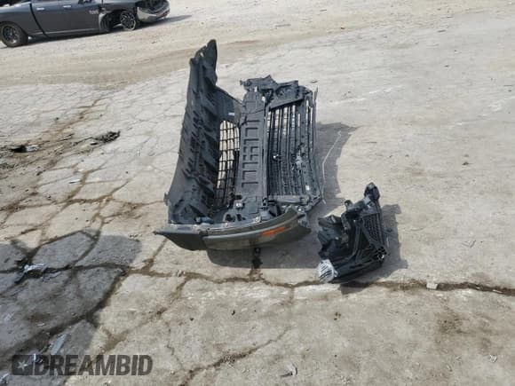 ✅ 2022 Chevrolet Traverse LT Cloth • VIN: 1GNERGKW7NJ175182 • Lot: 68762185. Wystawiony na Copart z przebiegiem 65 829 mil. Bezpłatny archiwum sprzedaży aukcyjnych z USA i szczegółowy raport historii pojazdu na DreamBid. Zdjęcie 13.