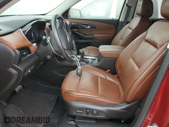 ✅ 2019 Chevrolet Traverse RS • VIN: 1GNEVJKW2KJ104752 • Lot: 75131954. Wystawiony na Copart z przebiegiem Nie podano. Bezpłatny archiwum sprzedaży aukcyjnych z USA i szczegółowy raport historii pojazdu na DreamBid. Zdjęcie 7.