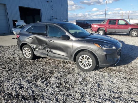 ✅ 2020 Ford Escape SE • VIN: 1FMCU9G6XLUB84274 • Лот: 92876335. Опубликован ранее на Copart с пробегом 85 561 миль. Бесплатный доступ к архиву аукционных продаж из США и подробный отчёт об истории автомобиля на DreamBid. Изображение 4.