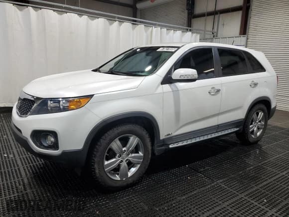 ✅ 2012 Kia Sorento EX • VIN: 5XYKUDA6XCG277230 • Lot: 67827695. Wystawiony na Copart z przebiegiem 197 207 mil. Bezpłatny archiwum sprzedaży aukcyjnych z USA i szczegółowy raport historii pojazdu na DreamBid. Zdjęcie 1.