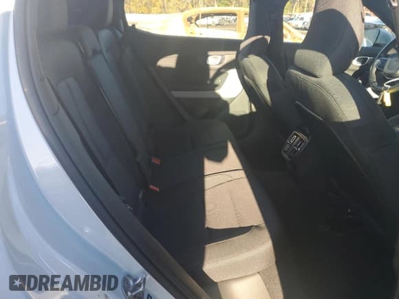 ✅ 2023 Polestar 2 • VIN: YSMEG3KA4PL140851 • Lot: 89900875. Wystawiony na Copart z przebiegiem 38 928 mil. Bezpłatny archiwum sprzedaży aukcyjnych z USA i szczegółowy raport historii pojazdu na DreamBid. Zdjęcie 10.