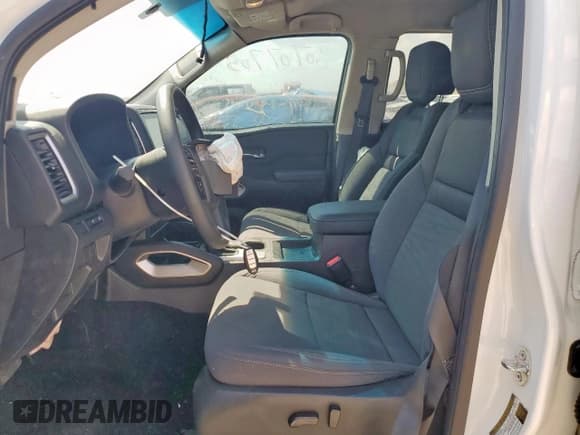 ✅ 2023 Nissan Frontier SV • VIN: 1N6ED1EJ3PN639906 • Lot: 80707705. Wystawiony na Copart z przebiegiem 36 238 mil. Bezpłatny archiwum sprzedaży aukcyjnych z USA i szczegółowy raport historii pojazdu na DreamBid. Zdjęcie 7.