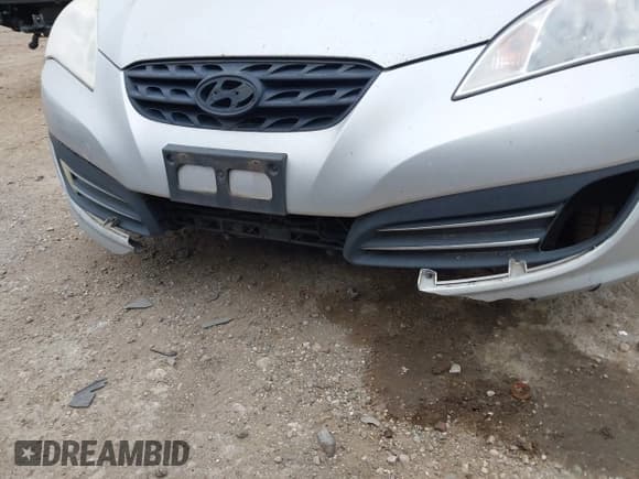 ✅ 2011 Hyundai Genesis Coupe Grand Touring • VIN: KMHHU6KH2BU052279 • Лот: 42058571. Опубликован ранее на IAAI с пробегом 334 900 миль. Бесплатный доступ к архиву аукционных продаж из США и подробный отчёт об истории автомобиля на DreamBid. Изображение 6.