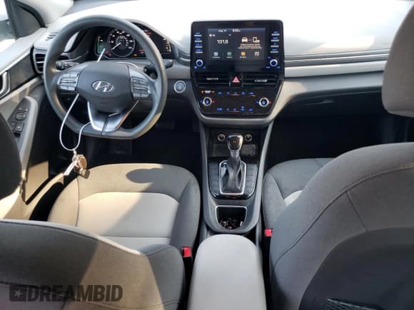 ✅ 2020 Hyundai Ioniq Blue • VIN: KMHC65LC1LU235899 • Lot: 66955164. Wystawiony na Copart z przebiegiem 82 475 mil. Bezpłatny archiwum sprzedaży aukcyjnych z USA i szczegółowy raport historii pojazdu na DreamBid. Zdjęcie 8.