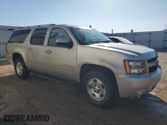 ✅ 2008 Chevrolet Suburban 1LT • VIN: 3GNFK16358G143665 • Lot: 74793114. Wystawiony na Copart z przebiegiem 226 977 mil. Bezpłatny archiwum sprzedaży aukcyjnych z USA i szczegółowy raport historii pojazdu na DreamBid. Zdjęcie 4.