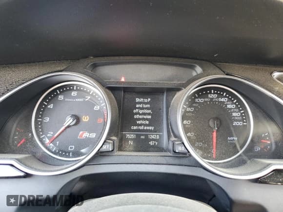 ✅ 2014 Audi RS 5 • VIN: WUAC6AFR4EA900833 • Lot: 77937894. Listed on Copart with 75,251 mi. Free auction sales archive from the USA and detailed vehicle history report at DreamBid. Image 9.