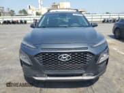 ✅ 2021 Hyundai Kona SEL Plus • VIN: KM8K62AA0MU738112 • Лот: 63115744. Опубликован ранее на Copart с пробегом 54 396 миль. Бесплатный доступ к архиву аукционных продаж из США и подробный отчёт об истории автомобиля на DreamBid. Изображение 5.