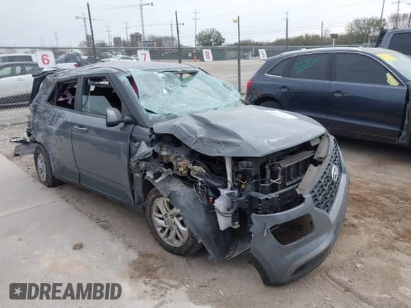 ✅ 2021 Hyundai Venue SE • VIN: KMHRB8A39MU068865 • Lot: 41619588. Listed on IAAI with 76,058 mi. Free auction sales archive from the USA and detailed vehicle history report at DreamBid. Image 1.