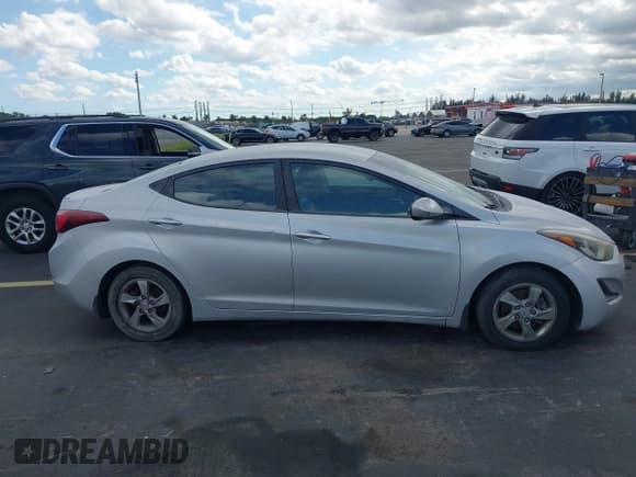 ✅ 2015 Hyundai Elantra SE • VIN: KMHDH4AE8FU378799 • Lot: 43516320. Listed on IAAI with Not provided. Free auction sales archive from the USA and detailed vehicle history report at DreamBid. Image 12.