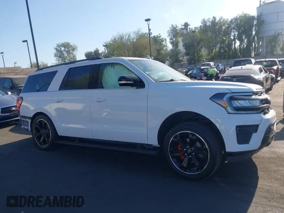 ✅ 2022 Ford Expedition Max Limited • VIN: 1FMJK2AT7NEA51231 • Lot: 43110250. Listed on IAAI with 47,252 mi. Free auction sales archive from the USA and detailed vehicle history report at DreamBid. Image 14.