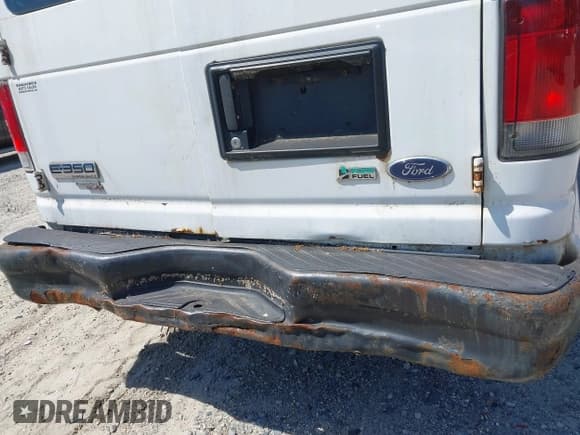 ✅ 2011 Ford Econoline Cargo Commercial • VIN: 1FDSS3EL7BDA76197 • Lot: 42317052. Listed on IAAI with 380,840 mi. Free auction sales archive from the USA and detailed vehicle history report at DreamBid. Image 18.