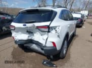 ✅ 2022 Ford Escape SE • VIN: 1FMCU9G67NUB62770 • Lot: 41889658. Listed on IAAI with 38,161 mi. Free auction sales archive from the USA and detailed vehicle history report at DreamBid. Image 4.