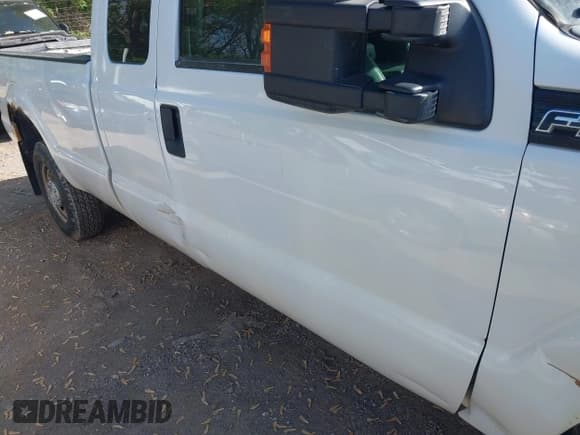 ✅ 2012 Ford F-250 XL • VIN: 1FT7X2B69CEA96273 • Lot: 42113926. Wystawiony na IAAI z przebiegiem 120 035 mil. Bezpłatny archiwum sprzedaży aukcyjnych z USA i szczegółowy raport historii pojazdu na DreamBid. Zdjęcie 17.