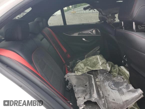 ✅ 2018 Mercedes-Benz E 43 AMG • VIN: WDDZF6EB9JA490314 • Лот: 55818435. Опубликован ранее на Copart с пробегом Не указан. Бесплатный доступ к архиву аукционных продаж из США и подробный отчёт об истории автомобиля на DreamBid. Изображение 10.