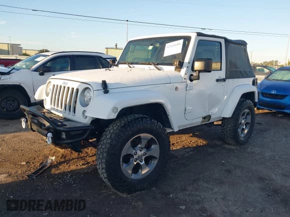 ✅ 2018 Jeep Wrangler Sahara • VIN: 1C4AJWBG2JL821132 • Lot: 42523688. Listed on IAAI with 86,244 mi. Free auction sales archive from the USA and detailed vehicle history report at DreamBid. Image 20.