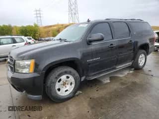 2014 Chevrolet Suburban LT z VIN 1GNSKJE76ER240405, wystawiony jako Copart lot #82145805 z przebiegiem 306 300 mil mil oraz Czysty tytuł • Clean title. Historia ofert i sprzedaży dostępna na DreamBid. Obrazek 1.