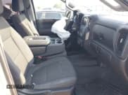 ✅ 2021 Chevrolet Silverado 1500 Custom • VIN: 3GCPWBEK9MG465882 • Lot: 42947356. Wystawiony na IAAI z przebiegiem 53 232 mil. Bezpłatny archiwum sprzedaży aukcyjnych z USA i szczegółowy raport historii pojazdu na DreamBid. Zdjęcie 5.