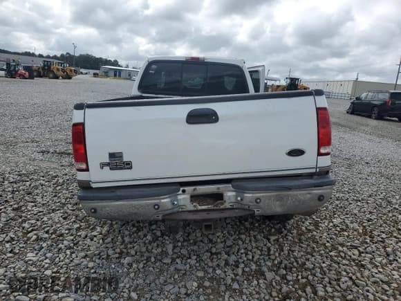 ✅ 2002 Ford F-250 XL • VIN: 1FTNW20F62ED10485 • Лот: 82302465. Опубликован ранее на Copart с пробегом Не указан. Бесплатный доступ к архиву аукционных продаж из США и подробный отчёт об истории автомобиля на DreamBid. Изображение 6.