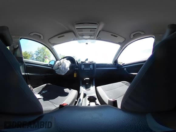 ✅ 2007 Volkswagen Jetta • VIN: 3VWGG71K37M050110 • Лот: 42810950. Опубликован ранее на IAAI с пробегом 136 740 миль. Бесплатный доступ к архиву аукционных продаж из США и подробный отчёт об истории автомобиля на DreamBid. Изображение 18.