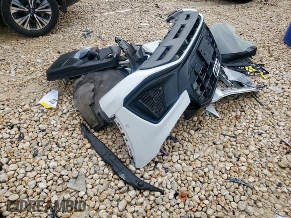 ✅ 2020 Audi Q8 Premium Plus • VIN: WA1EVAF16LD017440 • Lot: 60694505. Wystawiony na Copart z przebiegiem 106 226 mil. Bezpłatny archiwum sprzedaży aukcyjnych z USA i szczegółowy raport historii pojazdu na DreamBid. Zdjęcie 13.