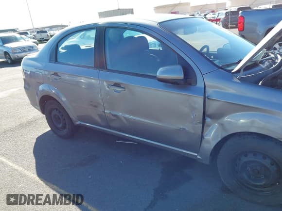 ✅ 2010 Chevrolet Aveo 1LT • VIN: KL1TD5DE9AB109462 • Lot: 41604034. Wystawiony na IAAI z przebiegiem 166 894 mil. Bezpłatny archiwum sprzedaży aukcyjnych z USA i szczegółowy raport historii pojazdu na DreamBid. Zdjęcie 6.