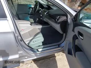 ✅ 2017 Acura RDX Technology • VIN: 5J8TB4H59HL017275 • Lot: 43389621. Wystawiony na IAAI z przebiegiem 136 249 mil. Bezpłatny archiwum sprzedaży aukcyjnych z USA i szczegółowy raport historii pojazdu na DreamBid. Zdjęcie 5.