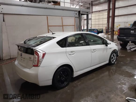 ✅ 2014 Toyota Prius Four • VIN: JTDKN3DU1E1747553 • Lot: 43420881. Wystawiony na IAAI z przebiegiem 192 435 mil. Bezpłatny archiwum sprzedaży aukcyjnych z USA i szczegółowy raport historii pojazdu na DreamBid. Zdjęcie 4.