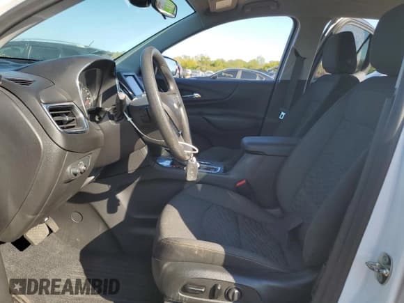 ✅ 2020 Chevrolet Equinox LT • VIN: 3GNAXJEV4LS685473 • Lot: 87084415. Wystawiony na Copart z przebiegiem 62 057 mil. Bezpłatny archiwum sprzedaży aukcyjnych z USA i szczegółowy raport historii pojazdu na DreamBid. Zdjęcie 7.