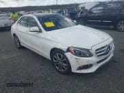 ✅ 2015 Mercedes-Benz C 300 Luxury • VIN: 55SWF4KB6FU062106 • Lot: 43695334. Wystawiony na IAAI z przebiegiem 123 378 mil. Bezpłatny archiwum sprzedaży aukcyjnych z USA i szczegółowy raport historii pojazdu na DreamBid. Zdjęcie 1.