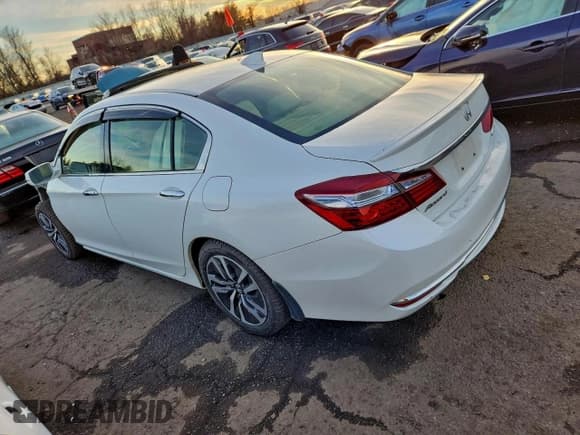 ✅ 2017 Honda Accord EX-L • VIN: JHMCR6F55HC008578 • Лот: 94461915. Опубликован ранее на Copart с пробегом 136 063 миль. Бесплатный доступ к архиву аукционных продаж из США и подробный отчёт об истории автомобиля на DreamBid. Изображение 2.