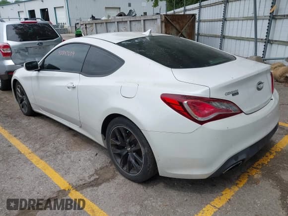 ✅ 2013 Hyundai Genesis Coupe 2.0T • VIN: KMHHT6KD2DU099816 • Lot: 42847607. Wystawiony na IAAI z przebiegiem 79 485 mil. Bezpłatny archiwum sprzedaży aukcyjnych z USA i szczegółowy raport historii pojazdu na DreamBid. Zdjęcie 3.