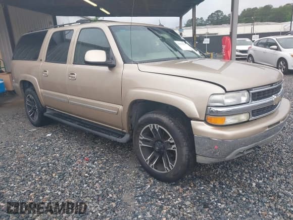 ✅ 2005 Chevrolet Suburban LT • VIN: 1GNFK16Z35J213484 • Lot: 42251630. Wystawiony na IAAI z przebiegiem 384 604 mil. Bezpłatny archiwum sprzedaży aukcyjnych z USA i szczegółowy raport historii pojazdu na DreamBid. Zdjęcie 1.