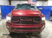 ✅ 2018 Ram 2500 Big Horn • VIN: 3C6UR5MJ2JG169982 • Lot: 48238605. Wystawiony na Copart z przebiegiem 172 978 mil. Bezpłatny archiwum sprzedaży aukcyjnych z USA i szczegółowy raport historii pojazdu na DreamBid. Zdjęcie 5.